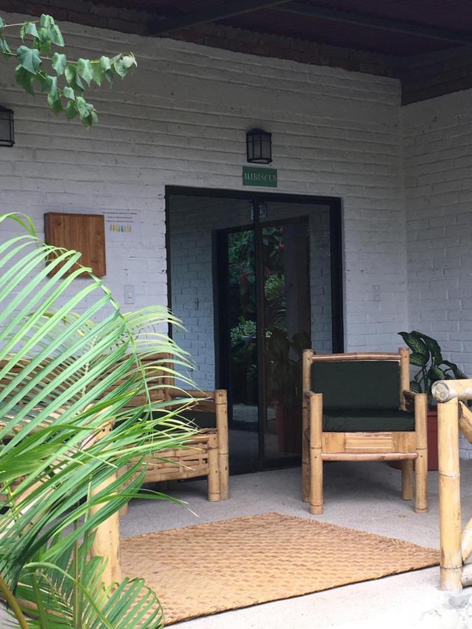 Casita Madame Hotel Puerto Lopez Exterior photo