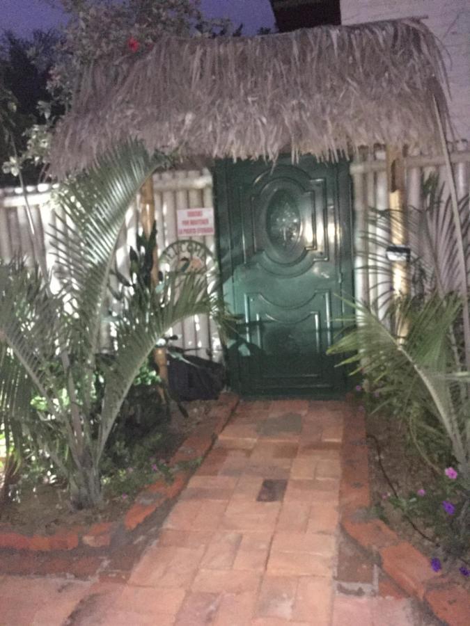 Casita Madame Hotel Puerto Lopez Exterior photo