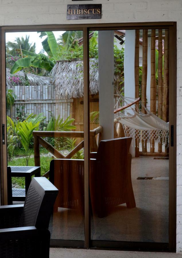 Casita Madame Hotel Puerto Lopez Exterior photo